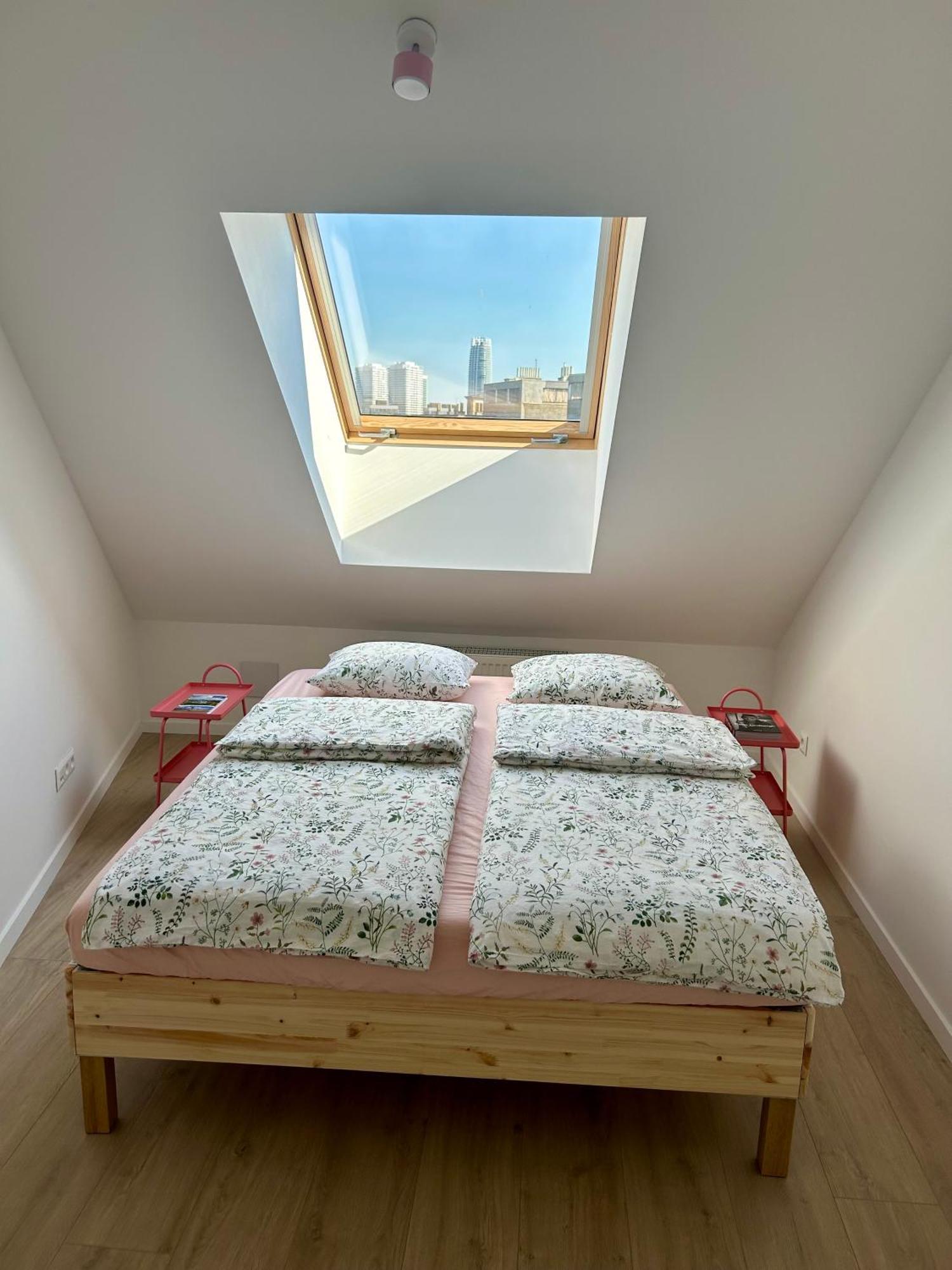 Meridian Bratislava - Stylish Brand New Apartment In The City Center Kültér fotó
